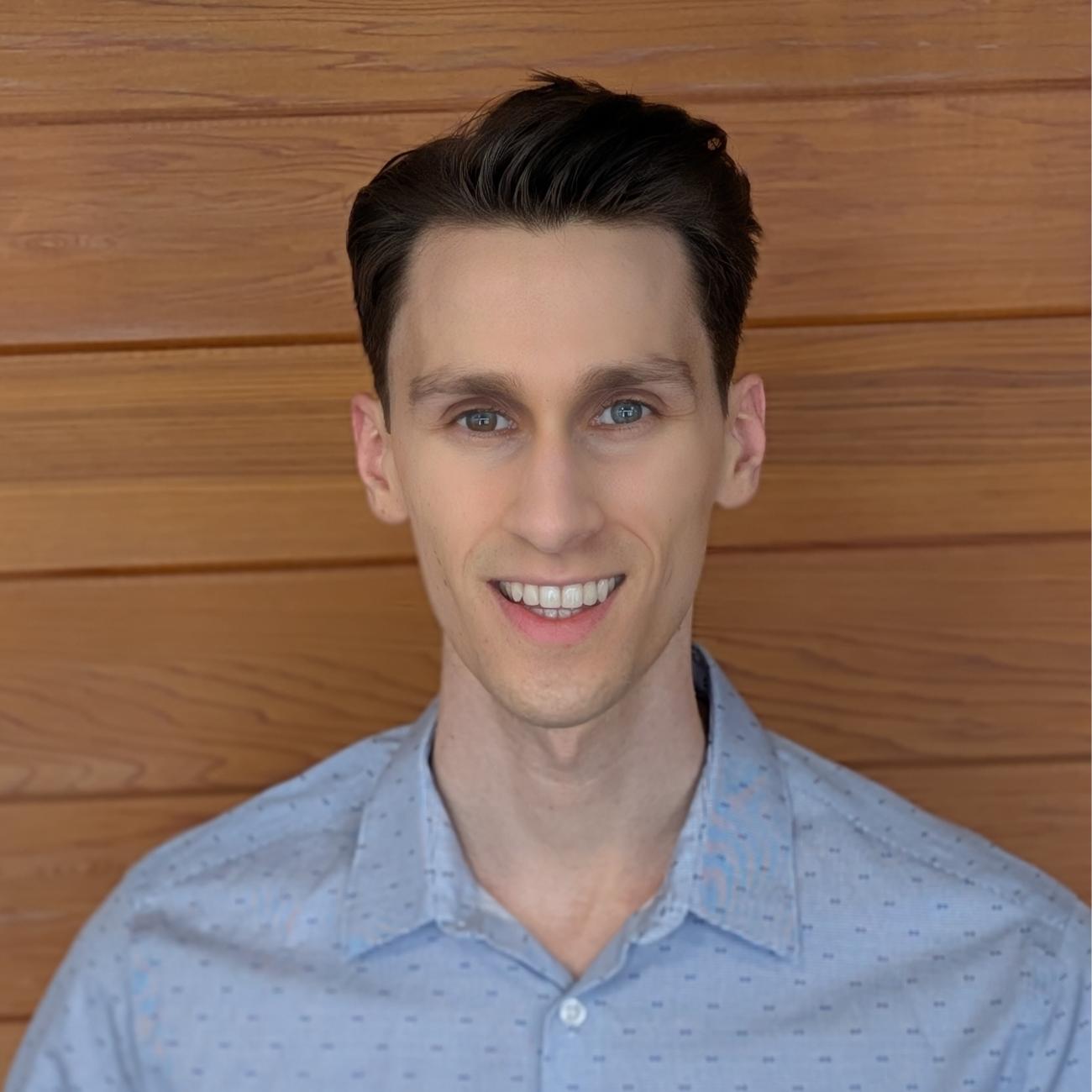 Headshot of Luke Hagar